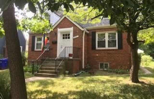 8702 49TH AVENUE photos photos
