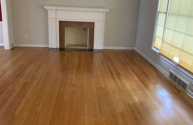 1320 Devonshire Rd - 1320 Devonshire Road, Grosse Pointe Park, MI 48230