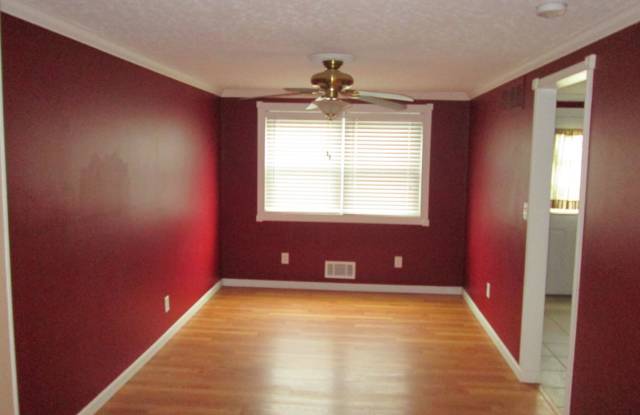 1107 Foxwood Ln Gallery 4