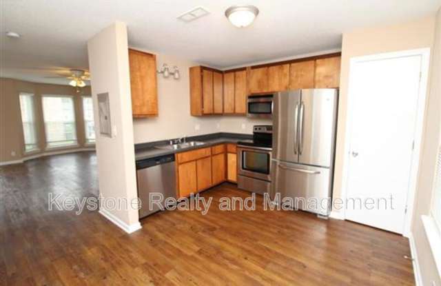 2446 Caroline Drive Gallery 3