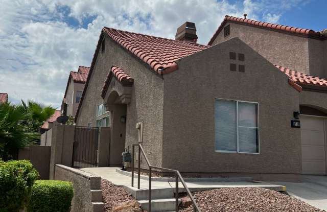 Henderson Townhome with new carpet freshly painted. photos photos