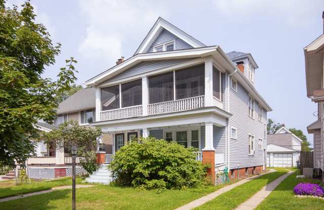 13416 HARLON AVE LAKEWOOD, OH. 44107 Gallery 1