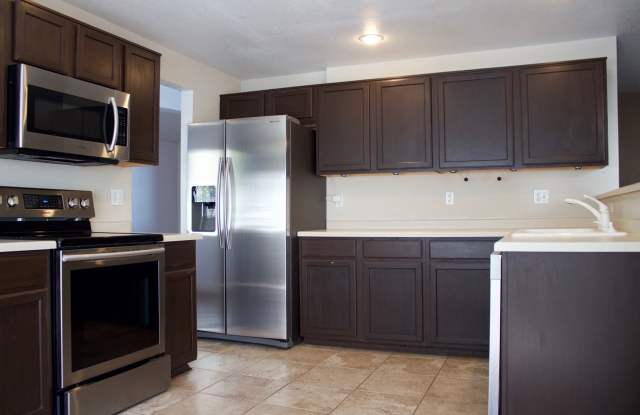 5244 S Lisbon Way Gallery 2