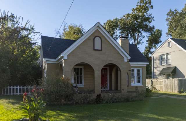 1303 South Sneed Avenue - 1303 South Sneed Avenue, Tyler, TX 75701 1303 South Sneed Avenue - 1303 South Sneed Avenue, Tyler, TX 75701