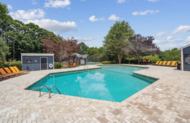 Woodcreek Apartments Gallery 2