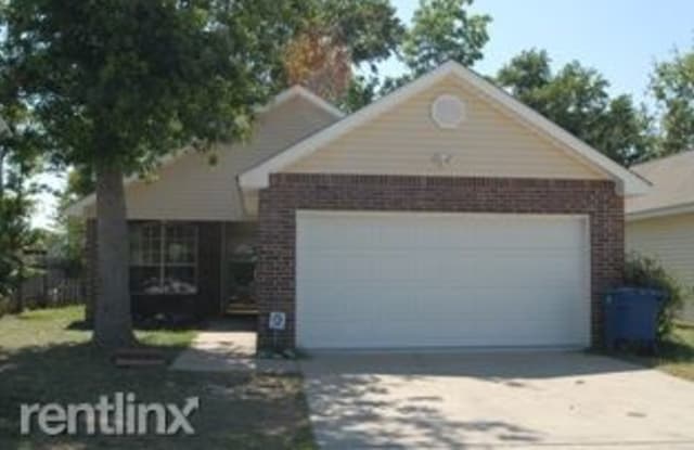 11057 Oakcrest Dr - 11057 Oakcrest Drive, D'Iberville, MS 39540