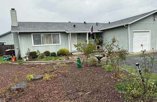 One level duplex in Windsor with 1 Car Garage, Cats Ok! photos photos