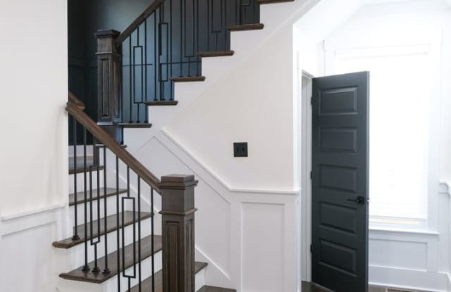 5 Bedroom/4 Bath house in Prime Location! Gallery 4