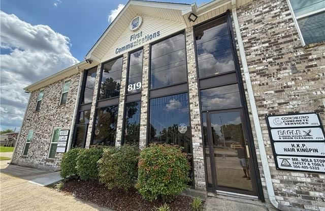 819 VETERANS Boulevard photos photos