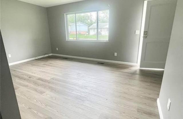 805 JUNIPER Drive Gallery 2