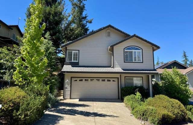 Spacious 3 bedroom, 3 bath bi-level home nestled in the scenic Sierra Nevada foothills photos photos Spacious 3 bedroom, 3 bath bi-level home nestled in the scenic Sierra Nevada foothills photos photos