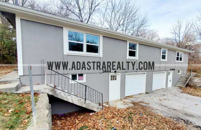 Completely Renovated Duplex in KCK, Beautiful Finishings-Available in MAY!! photos photos