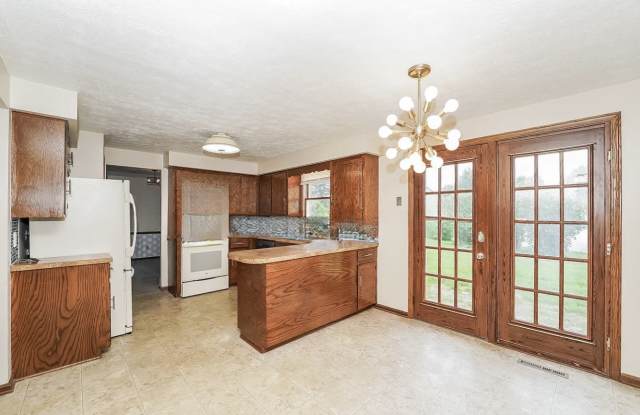 5617 Severn Cir NW Gallery 3