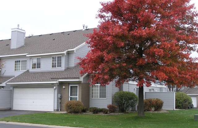 1940 Glenfield Ct - 1940 Glenfield Court, Eagan, MN 55122