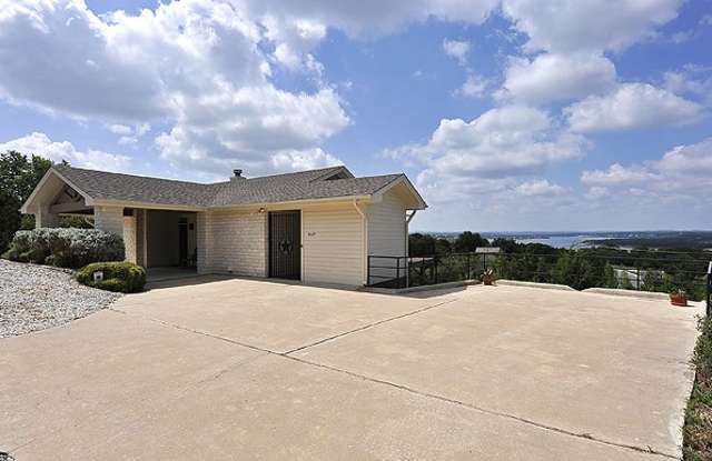 GORGEOUS VIEWS OF LAKE TRAVIS AT HUDSON BEND Gallery 4