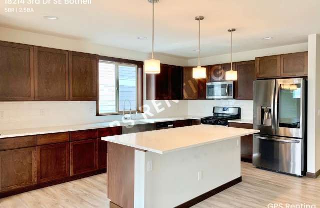 Immaculate 5 Bedroom In Bothell Available Now! Gallery 3