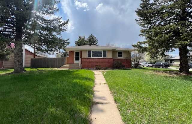 1701 32nd St photos photos
