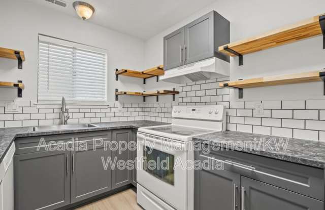 945 S Freedom Blvd photos photos