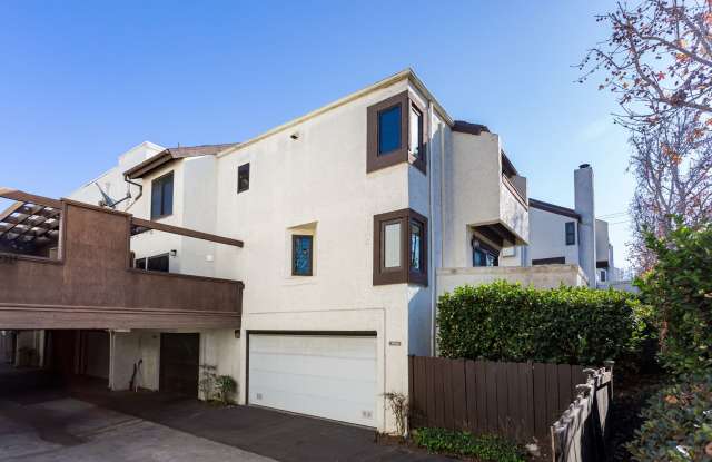 Townhome in Sea Colony Gallery 3