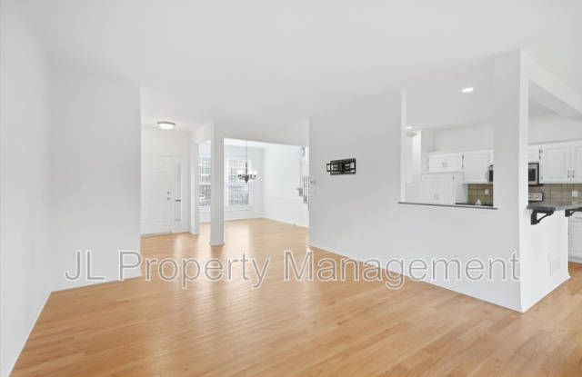 14874 South Summit Street Gallery 4