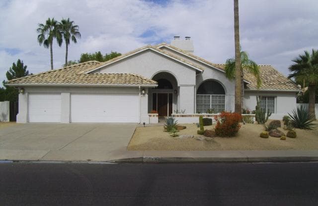 4944 E PARADISE Lane - 4944 East Paradise Lane, Phoenix, AZ 85254