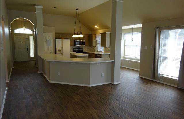 10804 Pineview Lane Gallery 3