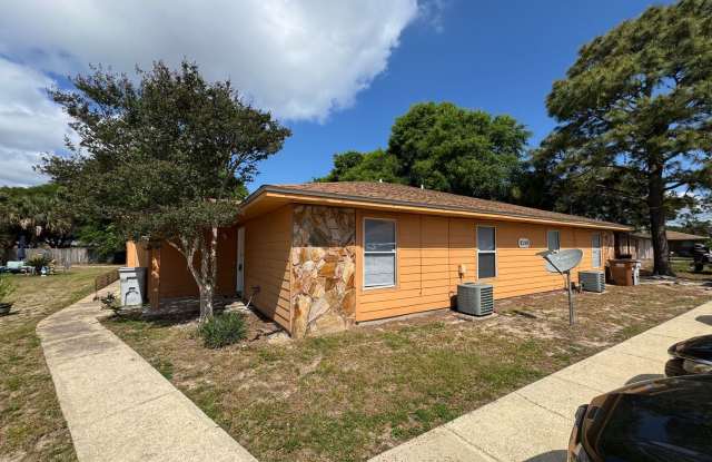 Gulf Breeze - Greenbriar Estates - 2 bedroom, 1 bathroom photos photos
