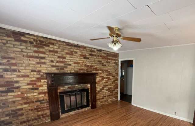 807 Phillips Drive Gallery 2