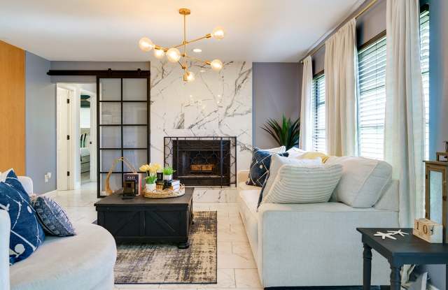 2822 Palomar Street photos photos