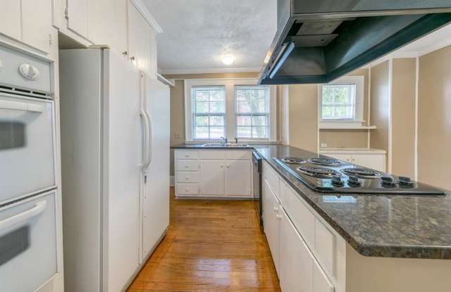 38 Delmont Drive NE Gallery 2