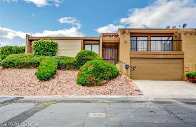 532 GREENBRIAR Place - 532 Greenbriar Place, Boulder City, NV 89005