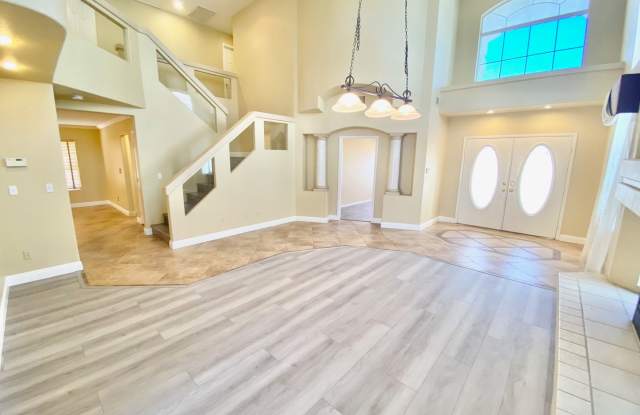 IMMACULATE 5 BEDROOM / 2.5 BATHROOM 2 STORY HOME W/ POOL & SPA, W/2 CAR GARAGE Gallery 4