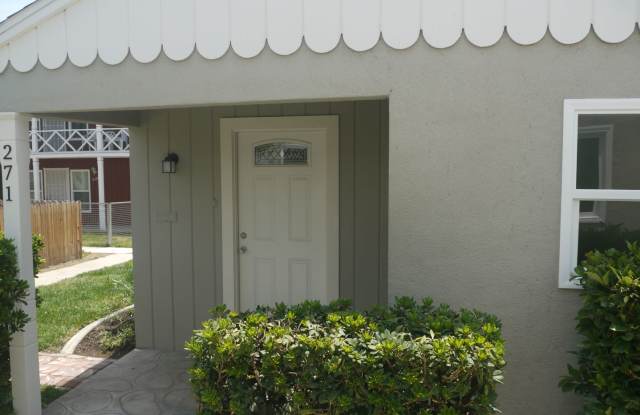 One bedroom California Bungalow Gallery 1