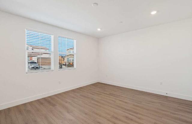 12700 Crossbill Way Gallery 4