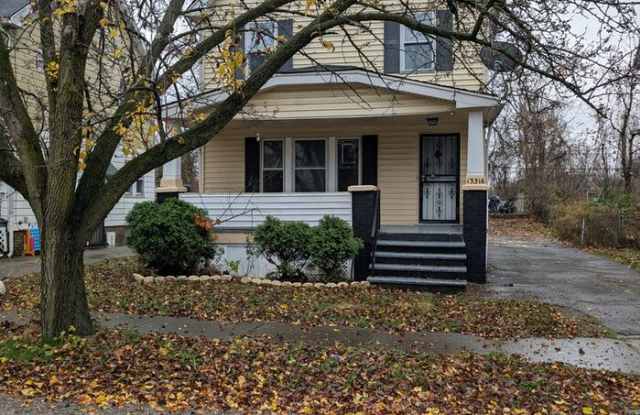 13316 Edgewood Avenue photos photos