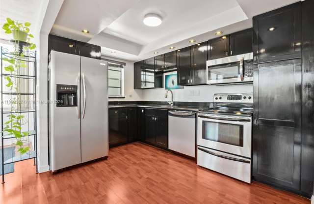 2771 Taft St photos photos