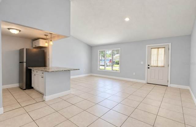23 COUNTRY CLUB Drive Gallery 4