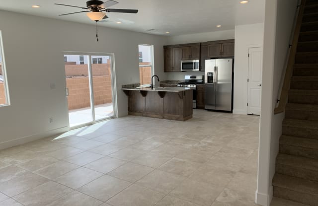 255 N 2480 W photos photos