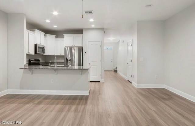 1881 Pointe Drive Gallery 3