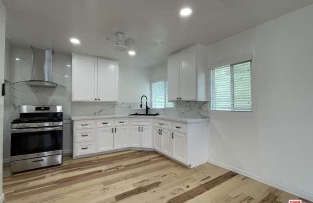 4427 Don Tomaso Dr photos photos