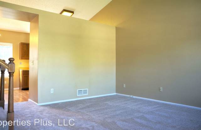 274 Greenway Cir E Gallery 3