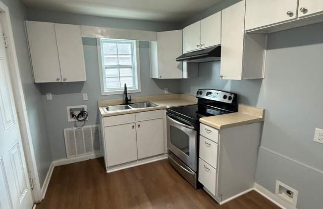 2 Bed 1 Bath Close to Downtown Gallery 3