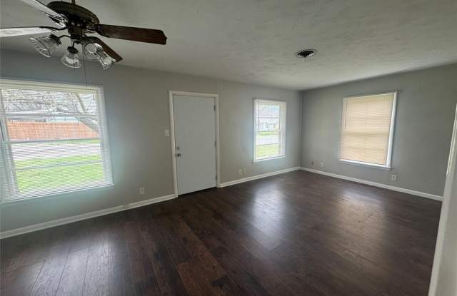 913 N 24th Street photos photos