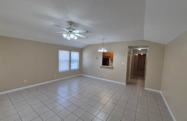 7703 Chatsworth, San Antonio, TX. 78250 Gallery 3