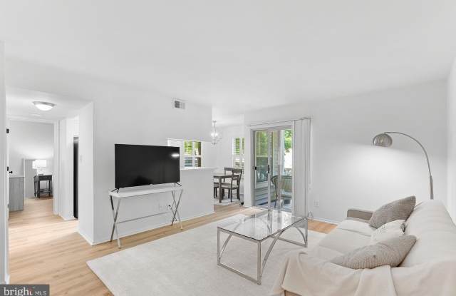 1725 ASCOT Way Gallery 3