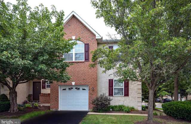 107 RIVERSIDE DRIVE photos photos