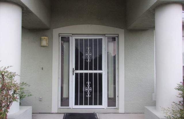 Beautiful & Spacious 3 Bedroom Home Gallery 3