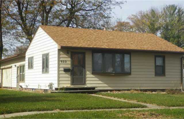 922 S 26th St photos photos