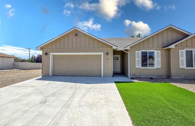 262 Ash Loop - 262 Ash Loop, Fruitland, ID 83619