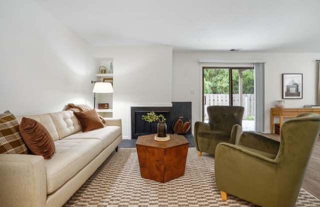 Woodbridge Apartments photos photos